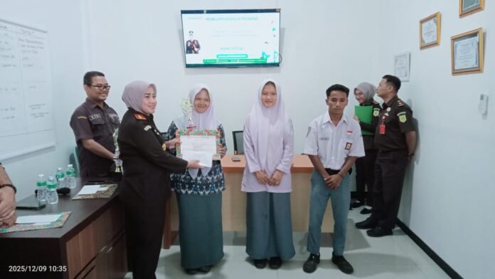 Puisi Jadi Senjata Nurani: Pelajar Pasaman Barat Satukan Aksi Basmi Korupsi